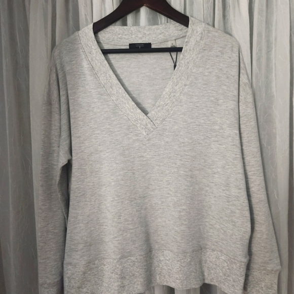 Gray V-Neck Sweater, M, Classic Casual Top Fashionable, Comfortable Style NWT - Picture 4 of 5